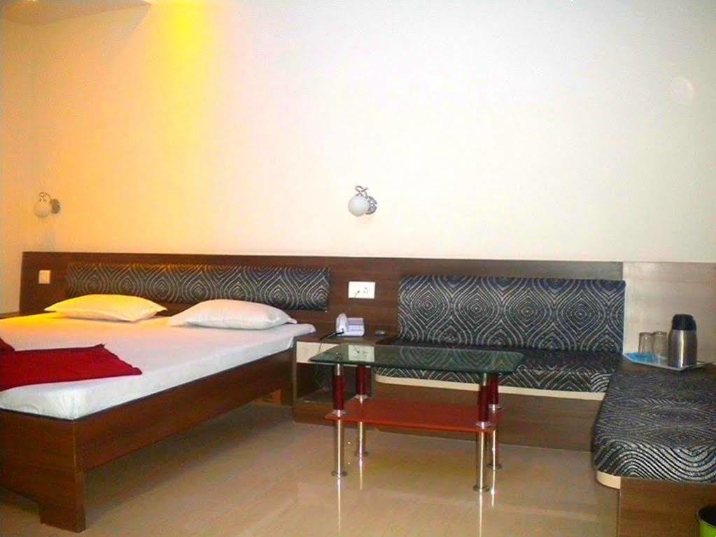 Hotel Sagar Castle Ratlam Ngoại thất bức ảnh